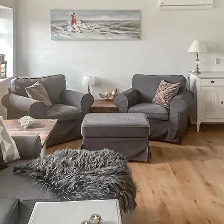 Awesome In With House A Panoramic View *